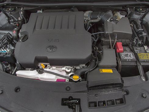 Used 2013 Toyota Avalon Limited FWD image 13