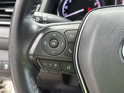 Used 2020 Toyota Camry SE FWD image 39