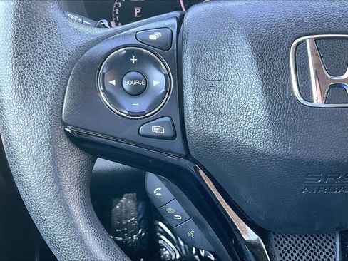 Used 2021 Honda HR-V EX image 16