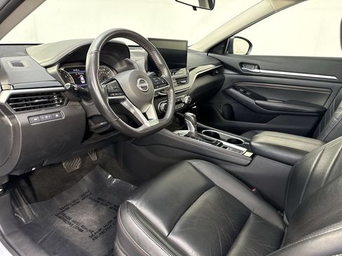 Used 2023 Nissan Altima 2.5 SR w/ SR Premium Package AWD/4WD image 5