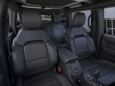 New 2025 Ford Bronco Badlands image 10