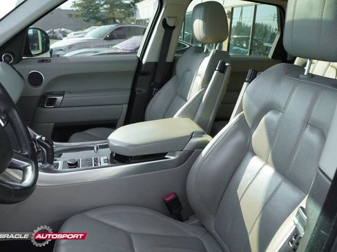 Used 2014 Land Rover Range Rover Sport HSE image 19