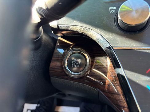 Used 2014 Toyota Avalon XLE Touring image 30