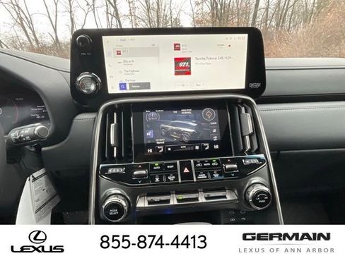 New 2026 Lexus LX 600 4WD w/ Premium Package image 17