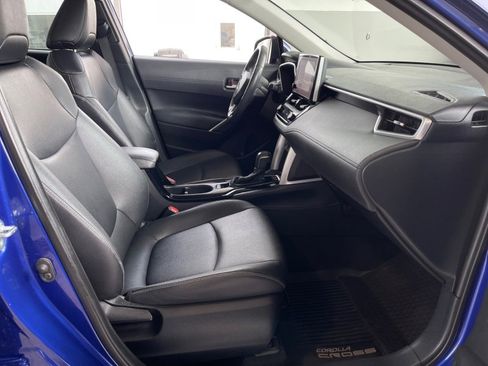 Certified 2023 Toyota Corolla Cross XLE image 15