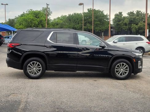 Used 2023 Chevrolet Traverse LT AWD/4WD image 7