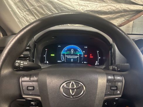 Used 2025 Toyota Camry LE image 27