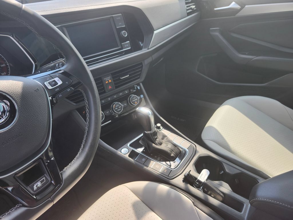 Used 2019 Volkswagen Jetta R-Line FWD image 7