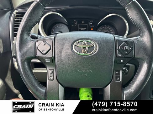 Used 2018 Toyota Sequoia SR5 AWD/4WD image 22