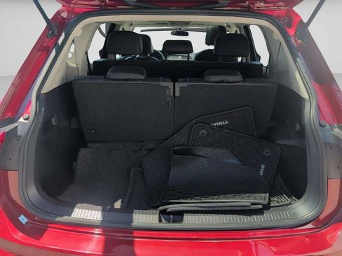 Used 2020 Volkswagen Tiguan SE w/ Panoramic Sunroof Package FWD image 34