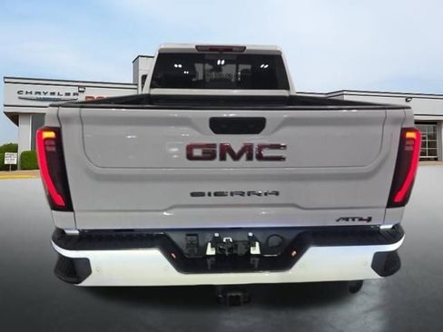 Used 2025 GMC Sierra 2500 AT4 w/ AT4 Preferred Package AWD/4WD image 6