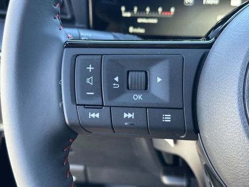New 2026 Nissan Kicks SR FWD image 9