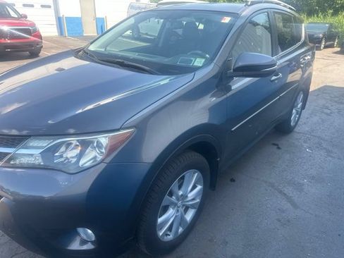 Used 2015 Toyota RAV4 Limited AWD/4WD image 4