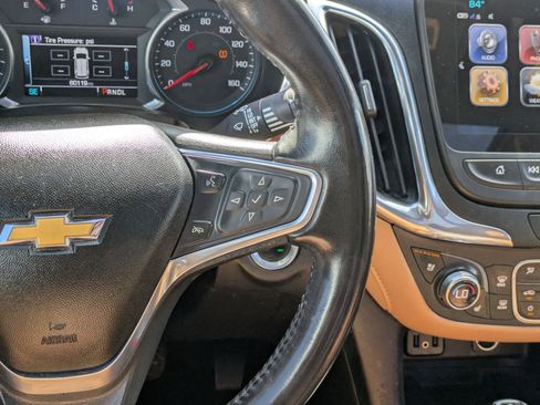 Used 2018 Chevrolet Equinox Premier image 24