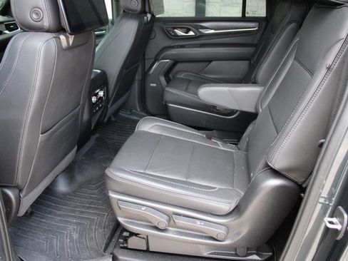 Used 2021 GMC Yukon XL Denali image 6