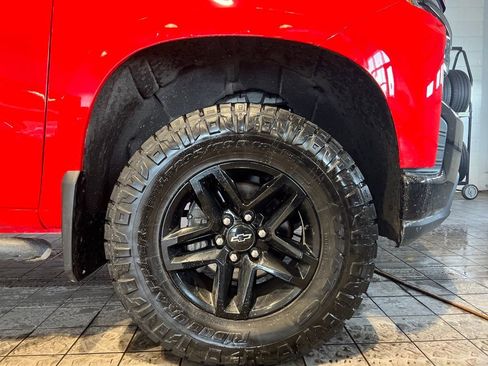 Used 2021 Chevrolet Silverado 1500 LT Trail Boss w/ Convenience Package II image 14