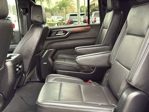 Certified 2025 GMC Yukon XL Denali image 12