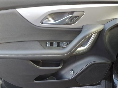 Used 2024 Chevrolet Blazer LT w/ Convenience Package image 17