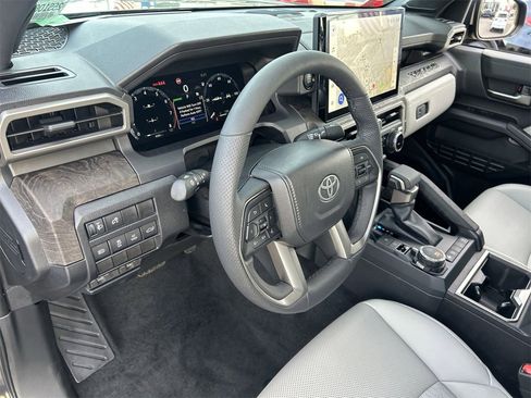 Used 2025 Toyota Tacoma Limited image 11