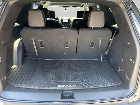 Used 2023 Chevrolet Traverse LT w/ LT Premium Package AWD/4WD image 12