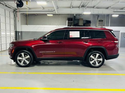Used 2021 Jeep Grand Cherokee L Limited AWD/4WD image 17