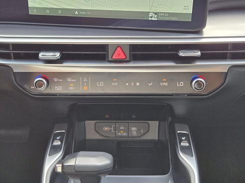 New 2025 Kia Sorento S AWD/4WD image 16