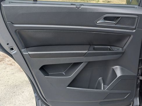 Used 2018 Volkswagen Atlas SE image 34