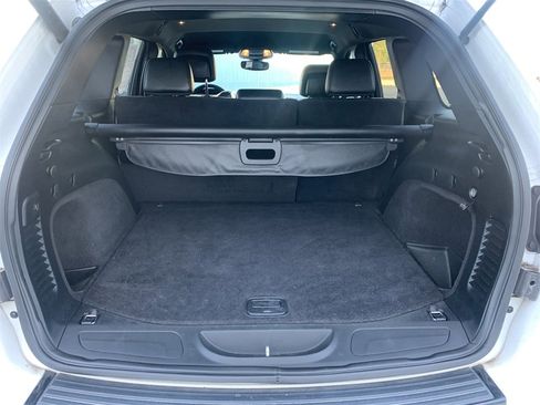 Used 2018 Jeep Grand Cherokee Altitude image 8