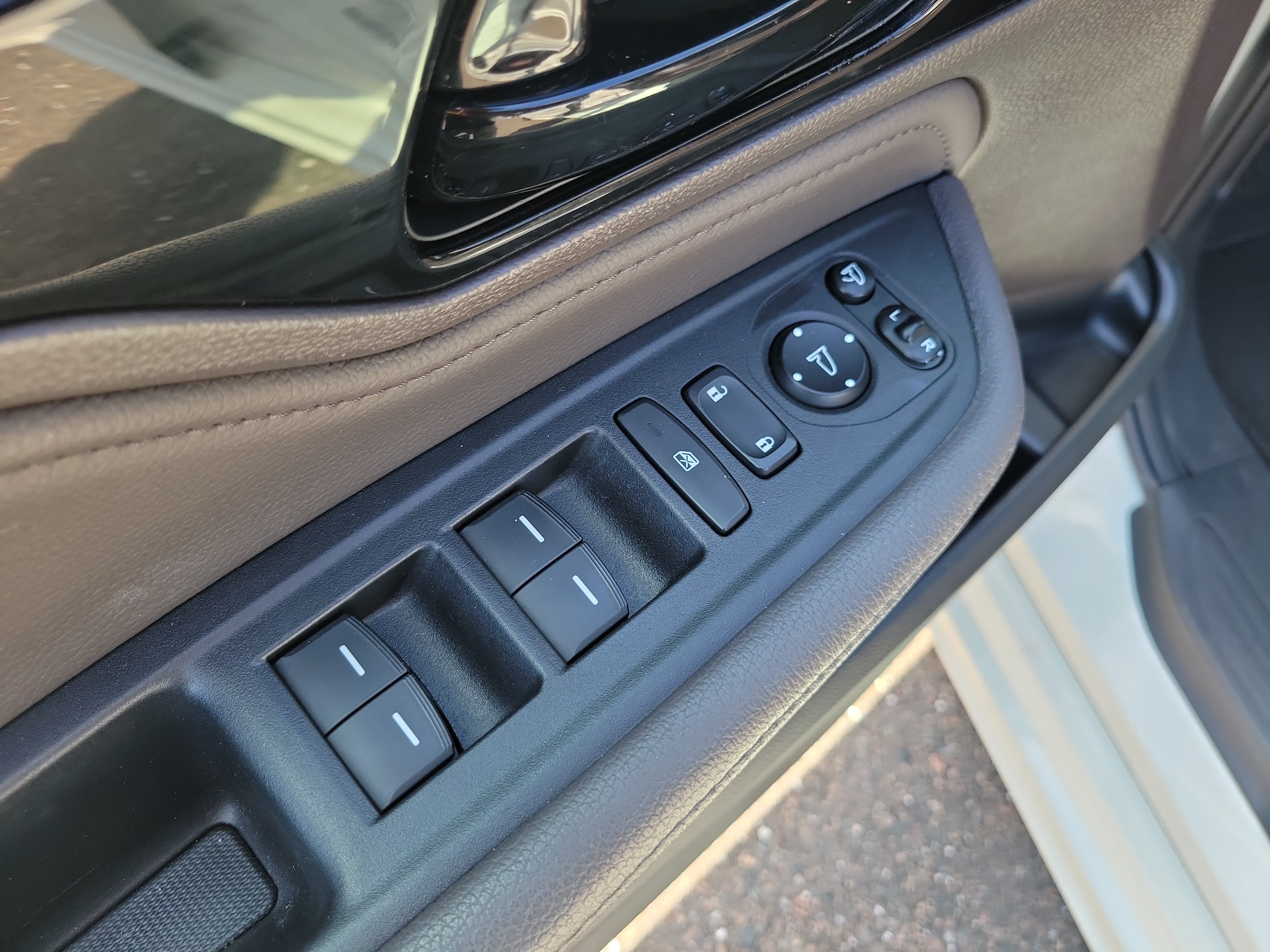 Used 2018 Honda Odyssey Elite image 24