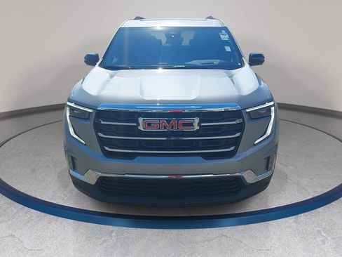 Used 2024 GMC Acadia Elevation w/ Luxury Package FWD image 2