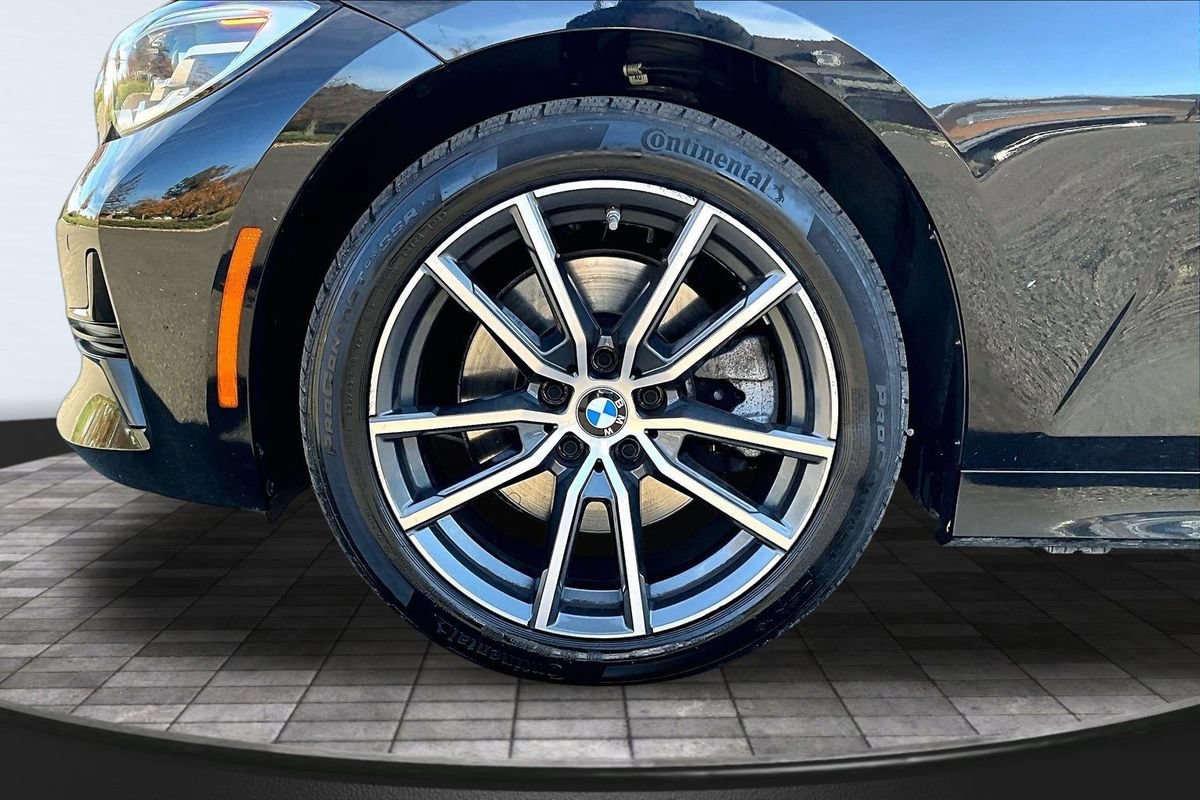 Used 2020 BMW 330i xDrive Sedan w/ Premium Package AWD/4WD image 39