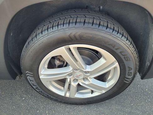 Used 2018 GMC Terrain SLE image 26