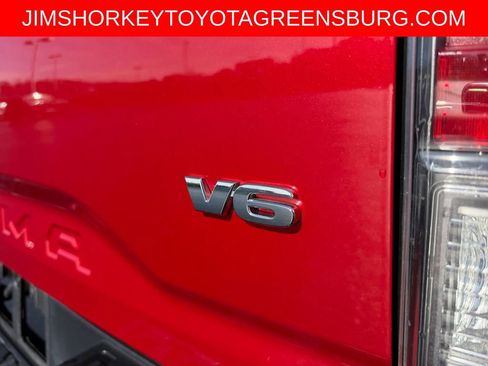 Used 2022 Toyota Tacoma TRD Off-Road w/ Technology Package AWD/4WD image 35
