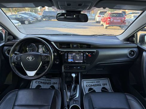 Used 2018 Toyota Corolla XLE image 13