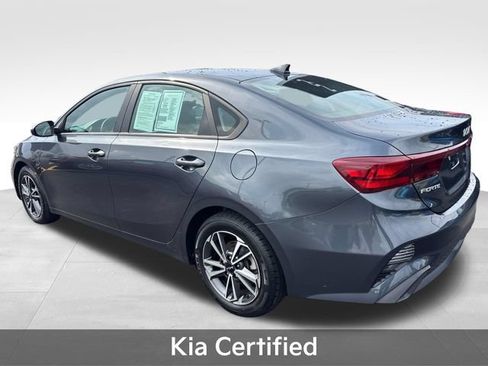 Used 2022 Kia Forte LXS FWD image 5