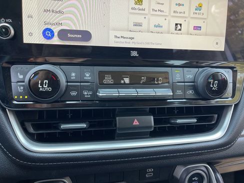 Used 2024 Toyota Grand Highlander Limited image 12