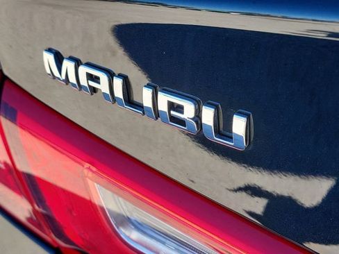 Used 2025 Chevrolet Malibu LT image 9