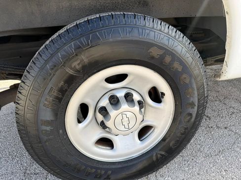 Used 2019 Chevrolet Express 2500 w/ Driver Convenience Package image 22