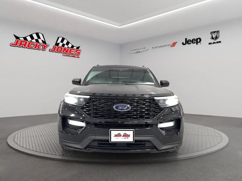 Used 2023 Ford Explorer ST-Line w/ Class IV Trailer Tow Package RWD image 14
