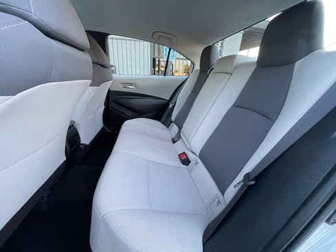 Used 2020 Toyota Corolla LE image 15