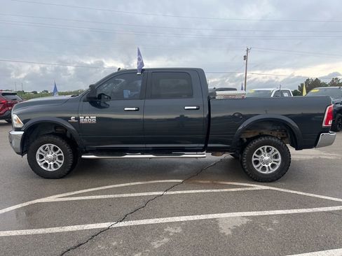 Used 2018 RAM 2500 Laramie AWD/4WD image 2