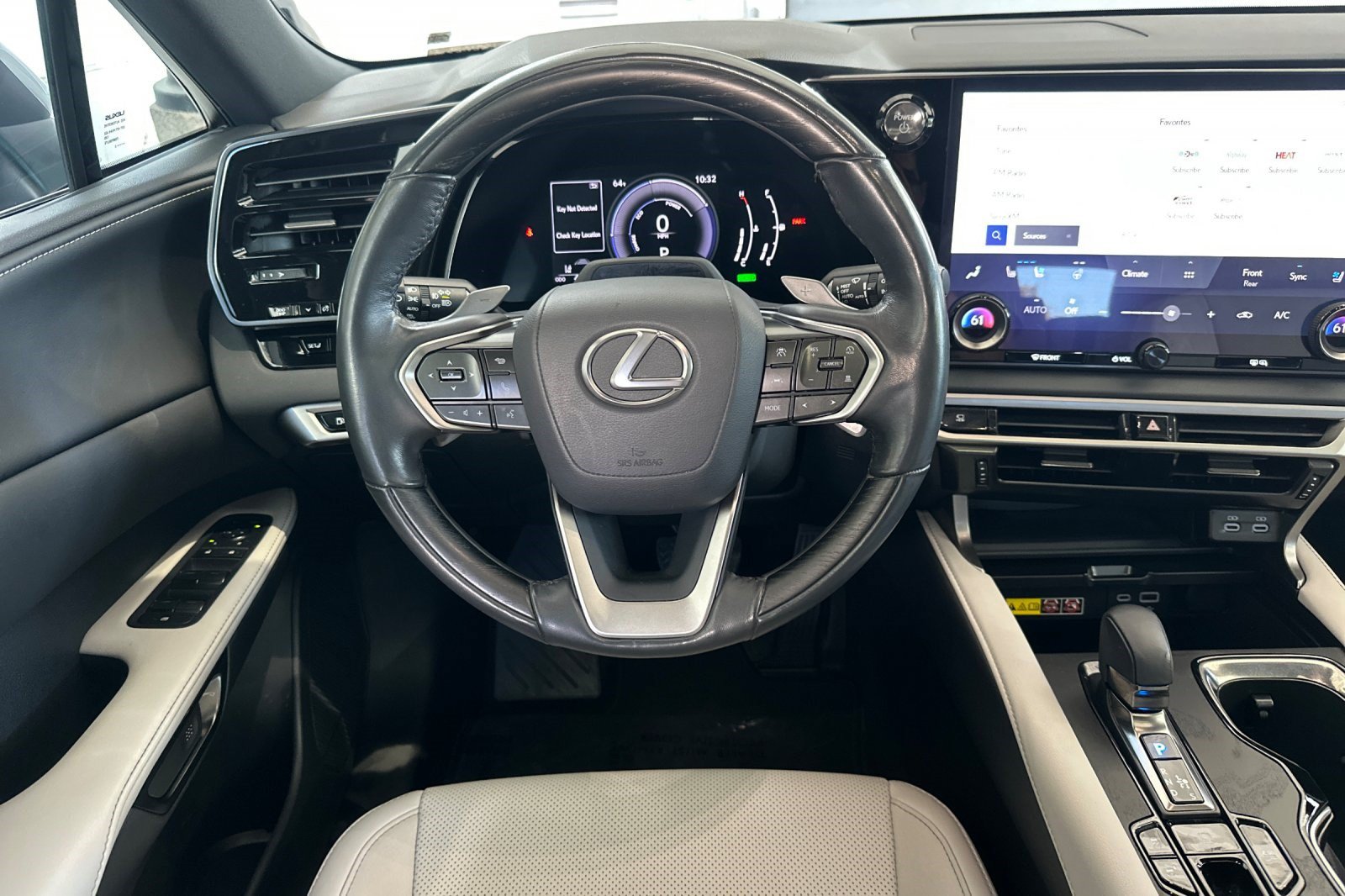 Used 2023 Lexus RX 350h w/ Cold Area Package AWD/4WD image 18