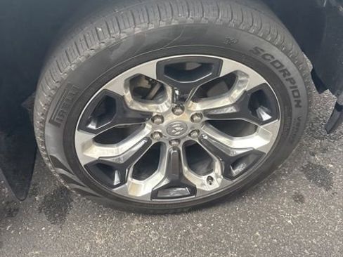 Used 2024 RAM 1500 Limited image 29