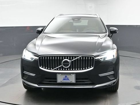 Used 2023 Volvo XC60 B6 Ultimate w/ Climate Package AWD/4WD image 3