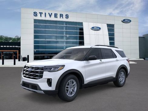 New 2026 Ford Explorer Active w/ Active Comfort Package RWD image 2