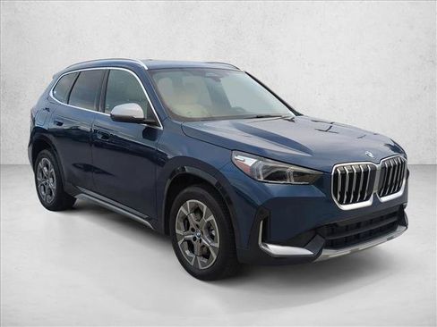 Used 2023 BMW X1 xDrive28i w/ Convenience Package AWD/4WD image 3