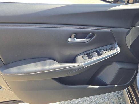 Used 2023 Nissan Sentra SR FWD image 23