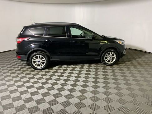 Used 2018 Ford Escape SE image 5