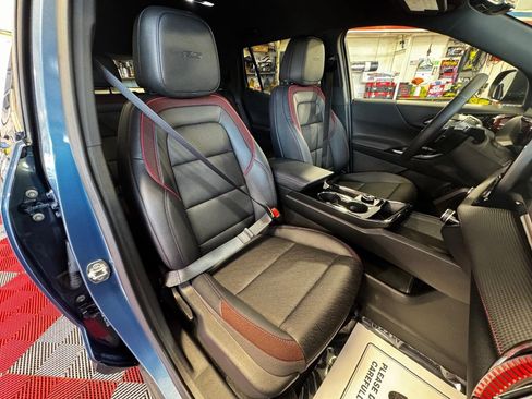 Used 2026 Chevrolet Equinox RS w/ Safety and Technology Package FWD image 9