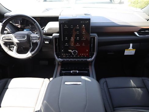 New 2026 GMC Yukon XL Denali w/ Denali Reserve Package AWD/4WD image 21
